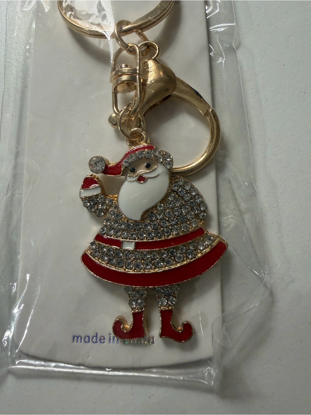 Source Unknown Gold-Tone Santa Keychain with Red and White Accents